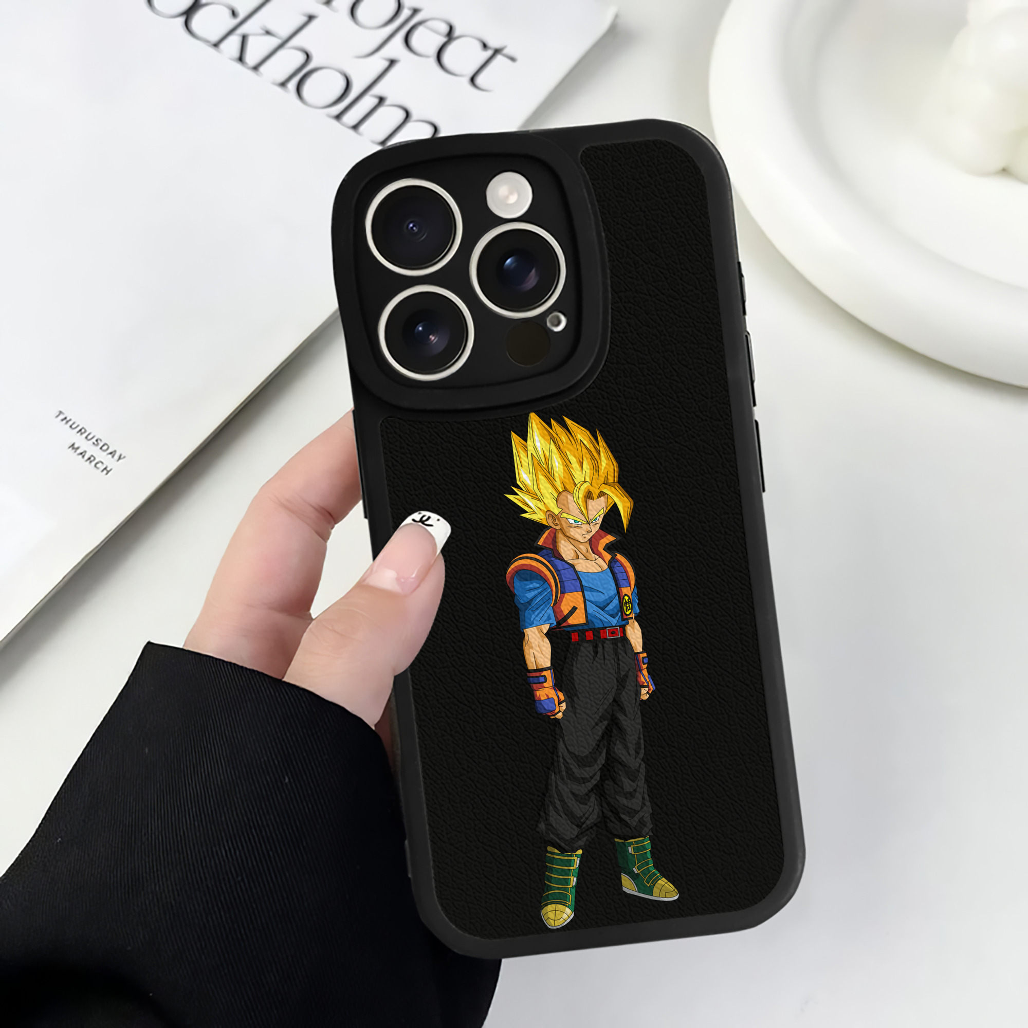 （画像用） ドラゴンボール ベジータ四世（Bejīta Yonsei）DRAGON BALL Vegeta IV 【iPhone 16シリーズ対応】シリコンスマホケース（レザー調） 材質：シリコン